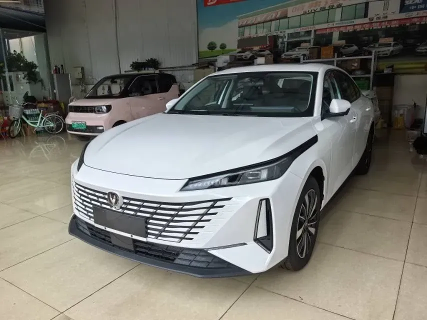 2025 ChangAn EadoPHEV 1.5L 98HP L4 E-CVT PHEV,autocango,china used car exporter,china ev exporter,chinese used car exporter,chinese used ev exporter
