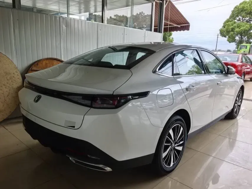 2025 ChangAn EadoPHEV 1.5L 98HP L4 E-CVT PHEV,autocango,china used car exporter,china ev exporter,chinese used car exporter,chinese used ev exporter