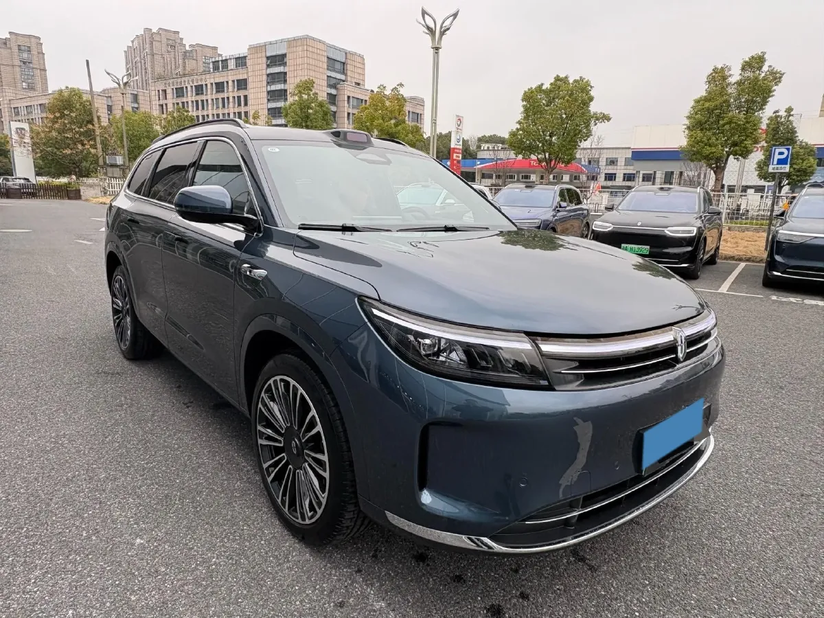 2024 AITO AITO M7 1.5T 152HP L4 REEV 42KWH,autocango,china used car exporter,china ev exporter,chinese used car exporter,chinese used ev exporter