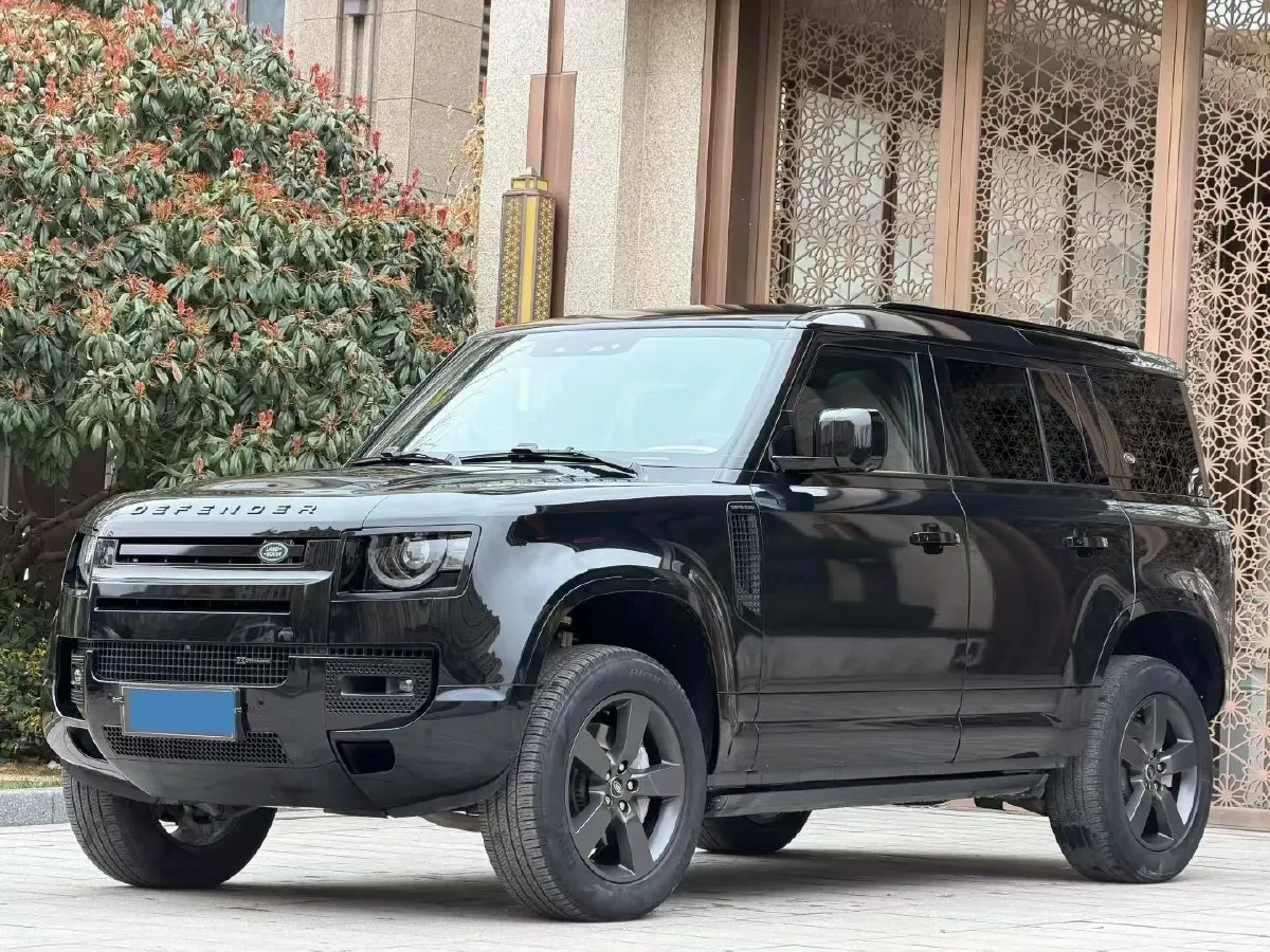 2023 Land Rover Defender 3.0T 400HP L6 8AT,autocango,china used car exporter,china ev exporter,chinese used car exporter,chinese used ev exporter