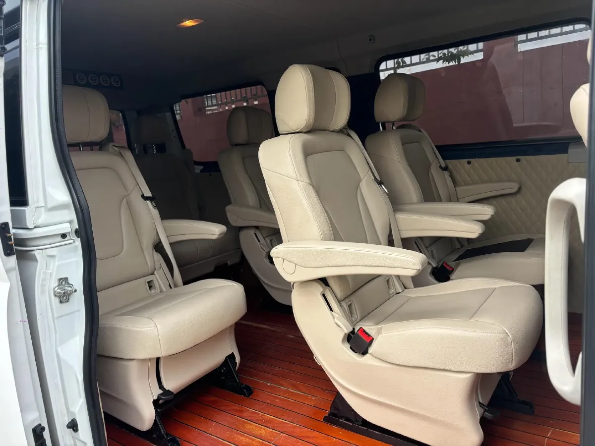 2025 MAXUS XinTu V80 2.0T 147HP L4 6MT,autocango,china used car exporter,china ev exporter,chinese used car exporter,chinese used ev exporter