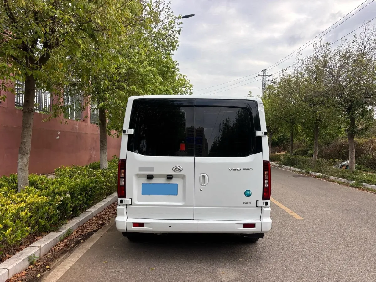 2025 MAXUS XinTu V80 2.0T 147HP L4 6MT,autocango,china used car exporter,china ev exporter,chinese used car exporter,chinese used ev exporter