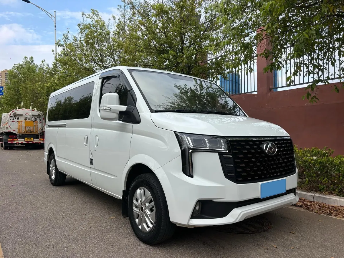 2025 MAXUS XinTu V80 2.0T 147HP L4 6MT,autocango,china used car exporter,china ev exporter,chinese used car exporter,chinese used ev exporter