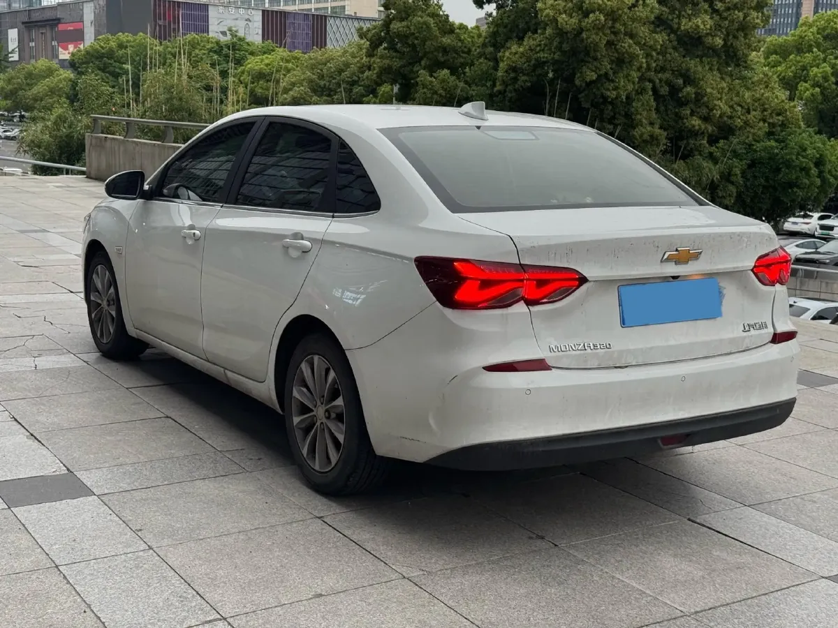2021 Chevrolet Monza 1.5L 113HP L4 6AT,autocango,china used car exporter,china ev exporter,chinese used car exporter,chinese used ev exporter
