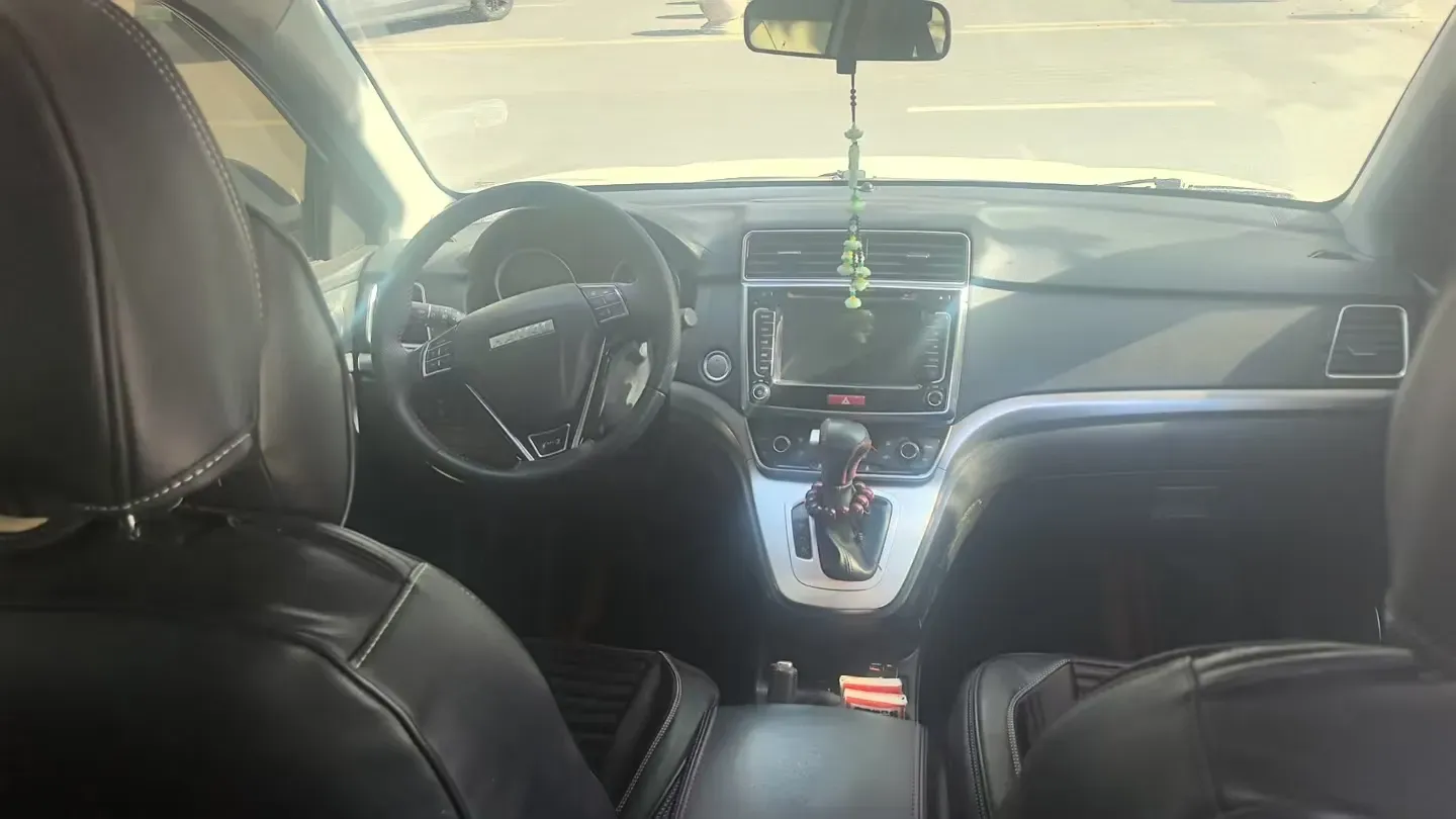 2019 Haval M6 1.5T 150HP L4 7DCT,autocango,china used car exporter,china ev exporter,chinese used car exporter,chinese used ev exporter