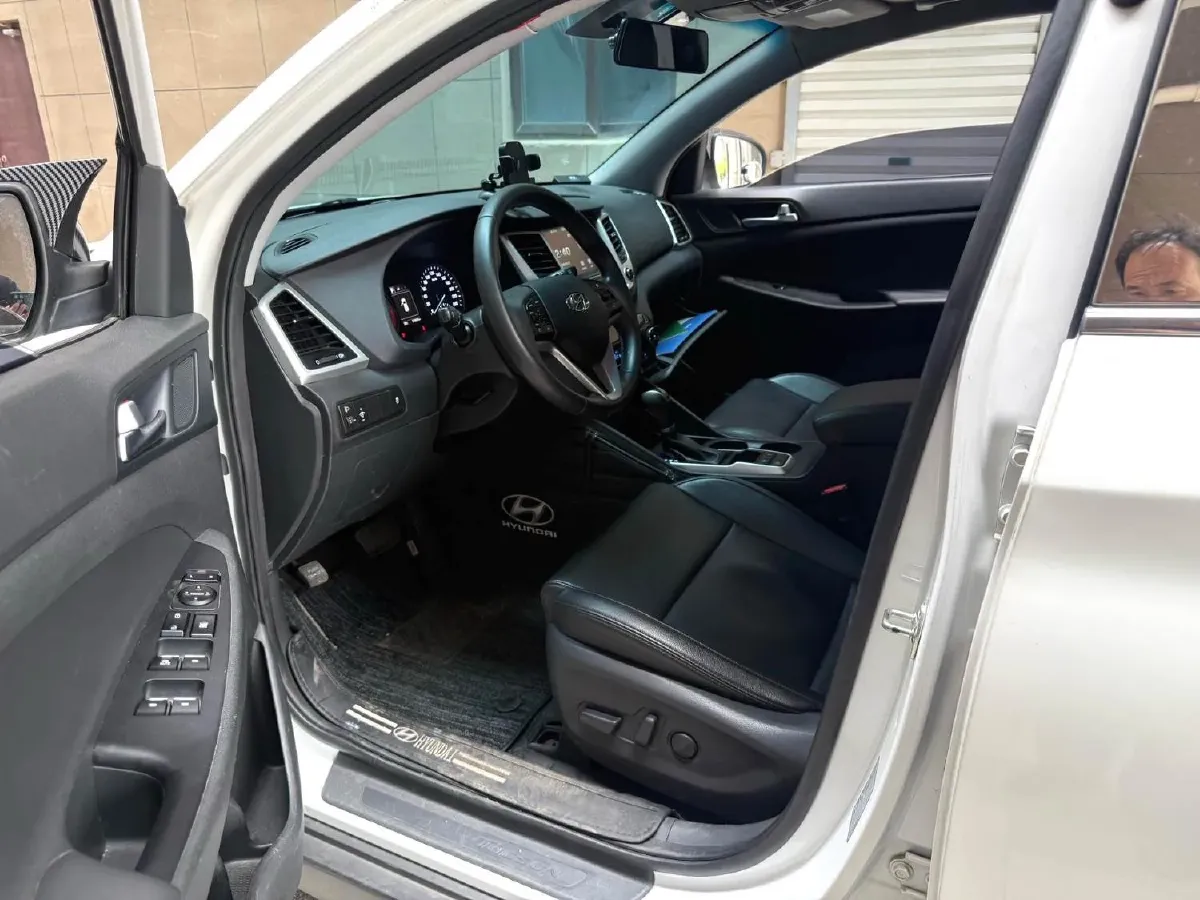 2018 Hyundai Tucson 1.6T 177HP L4 7DCT,autocango,china used car exporter,china ev exporter,chinese used car exporter,chinese used ev exporter