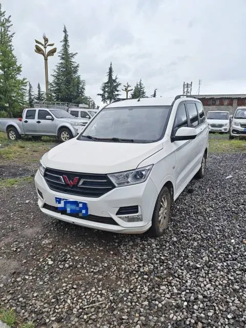 2021 WuLing HongGuang 1.5L 99HP L4 6MT,autocango,china used car exporter,china ev exporter,chinese used car exporter,chinese used ev exporter