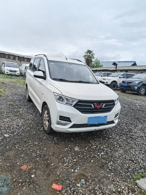 2021 WuLing HongGuang 1.5L 99HP L4 6MT,autocango,china used car exporter,china ev exporter,chinese used car exporter,chinese used ev exporter