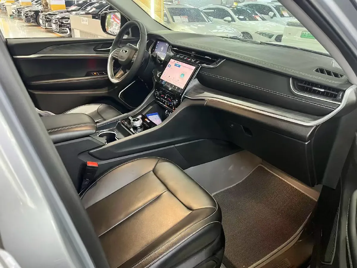 2024 Jeep Grand Cherokee 4XE 2.0T 272HP L4 8AT PHEV 17.107KWH,autocango,china used car exporter,china ev exporter,chinese used car exporter,chinese used ev exporter