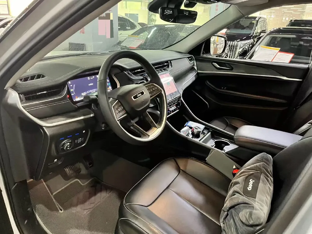 2024 Jeep Grand Cherokee 4XE 2.0T 272HP L4 8AT PHEV 17.107KWH,autocango,china used car exporter,china ev exporter,chinese used car exporter,chinese used ev exporter