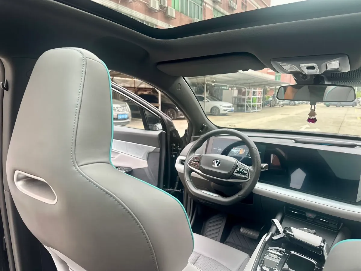 2023 ChangAn UNI-T 1.5T 188HP L4 7DCT,autocango,china used car exporter,china ev exporter,chinese used car exporter,chinese used ev exporter