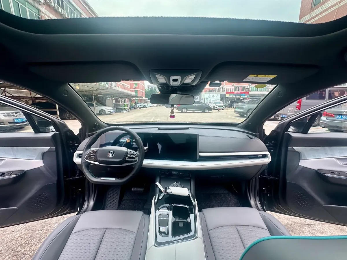 2023 ChangAn UNI-T 1.5T 188HP L4 7DCT,autocango,china used car exporter,china ev exporter,chinese used car exporter,chinese used ev exporter