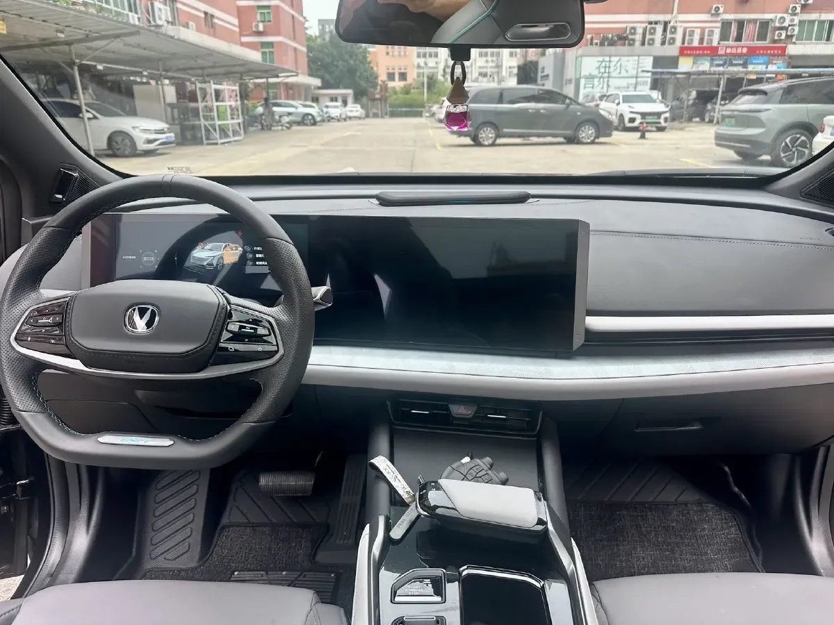 2023 ChangAn UNI-T 1.5T 188HP L4 7DCT,autocango,china used car exporter,china ev exporter,chinese used car exporter,chinese used ev exporter