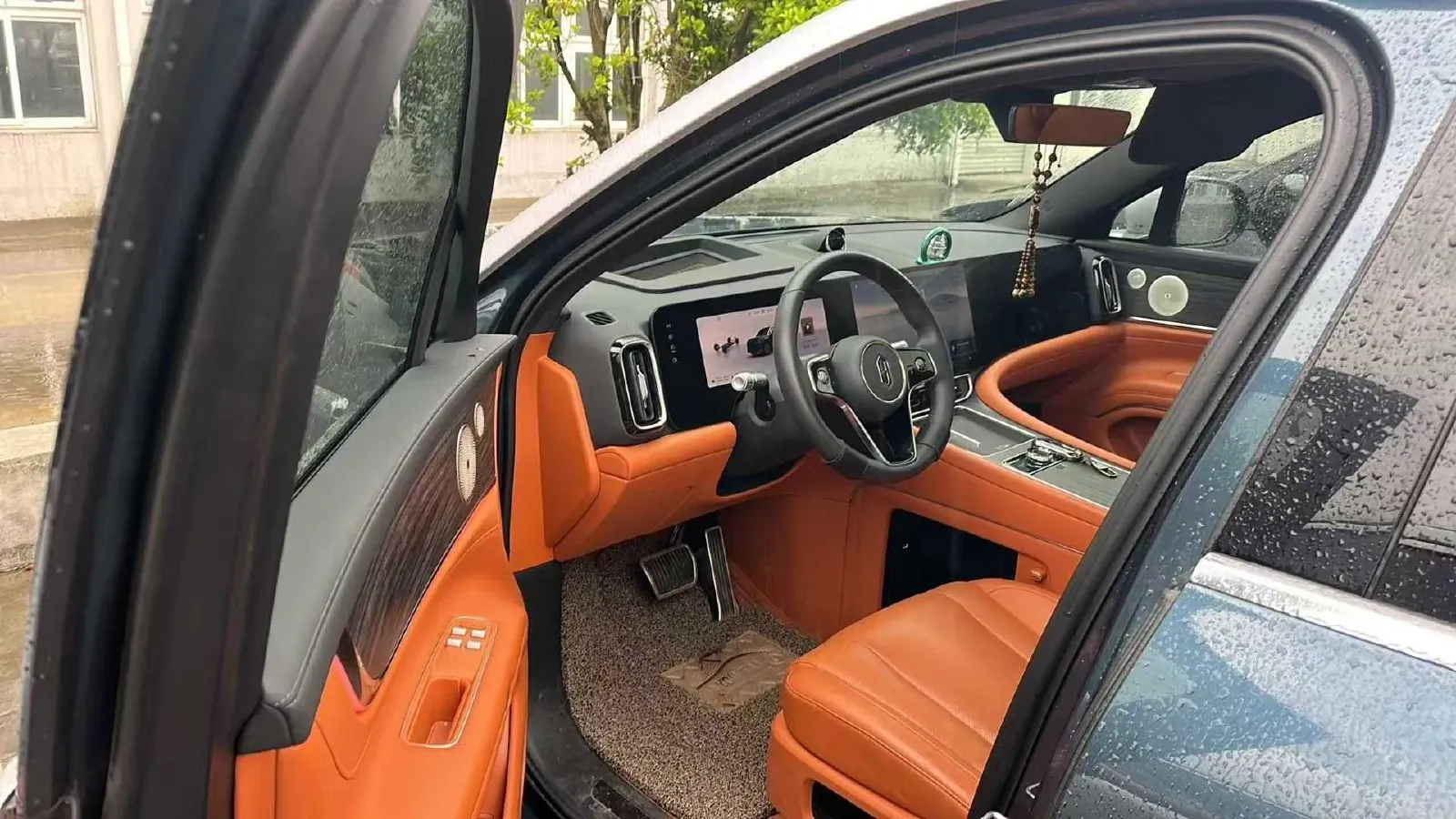 2024 AITO AITO M9 1.5T 152HP L4 REEV 42KWH,autocango,china used car exporter,china ev exporter,chinese used car exporter,chinese used ev exporter