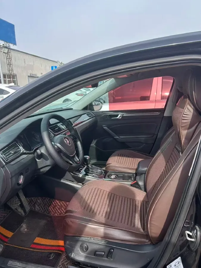 2017 Volkswagen Passat 1.8T 180HP L4 7DCT,autocango,china used car exporter,china ev exporter,chinese used car exporter,chinese used ev exporter