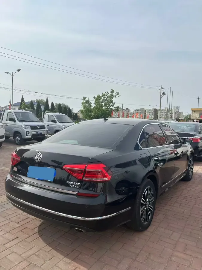 2017 Volkswagen Passat 1.8T 180HP L4 7DCT,autocango,china used car exporter,china ev exporter,chinese used car exporter,chinese used ev exporter