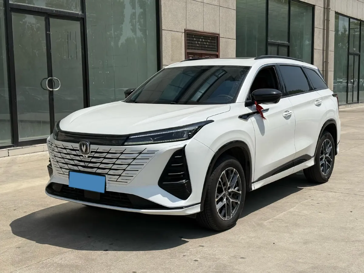 2024 ChangAn CS75 Plus 1.5T 188HP L4 8AT,autocango,china used car exporter,china ev exporter,chinese used car exporter,chinese used ev exporter