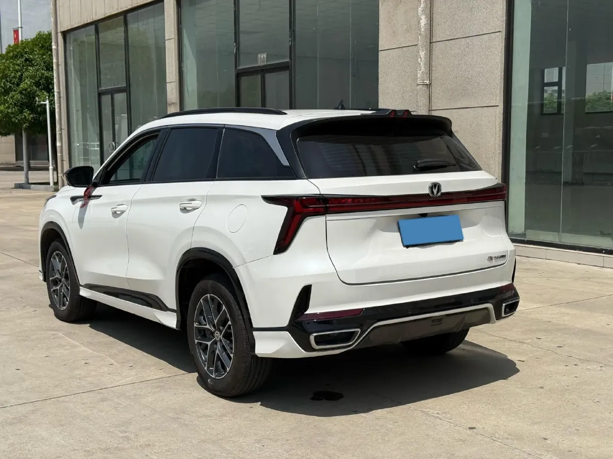 2024 ChangAn CS75 Plus 1.5T 188HP L4 8AT,autocango,china used car exporter,china ev exporter,chinese used car exporter,chinese used ev exporter