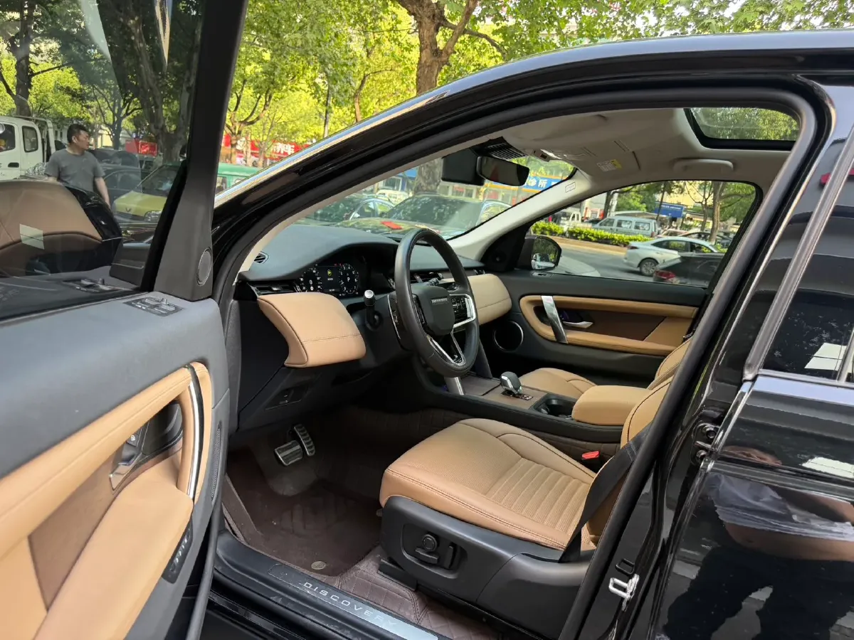 2024 Land Rover Discovery Sport 2.0T 249HP L4 9AT,autocango,china used car exporter,china ev exporter,chinese used car exporter,chinese used ev exporter