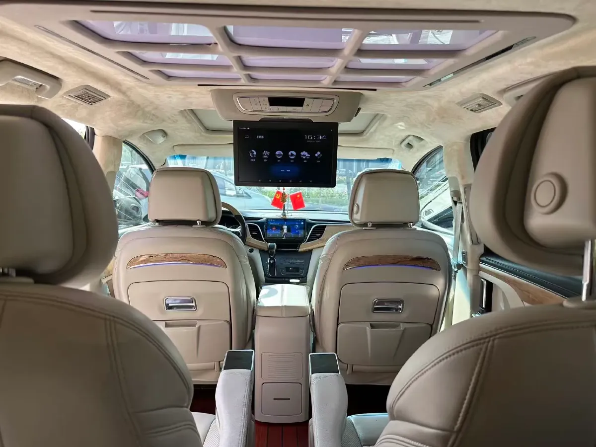 2018 Buick GL8 2.0T 260HP L4 6AT,autocango,china used car exporter,china ev exporter,chinese used car exporter,chinese used ev exporter