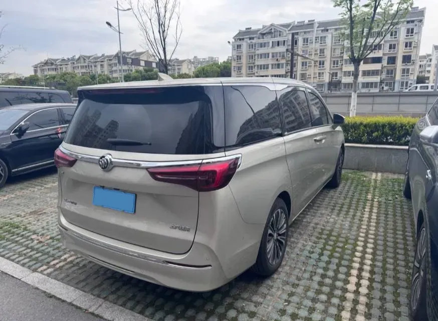 2022 Buick GL8 2.0T 237HP L4 9AT,autocango,china used car exporter,china ev exporter,chinese used car exporter,chinese used ev exporter