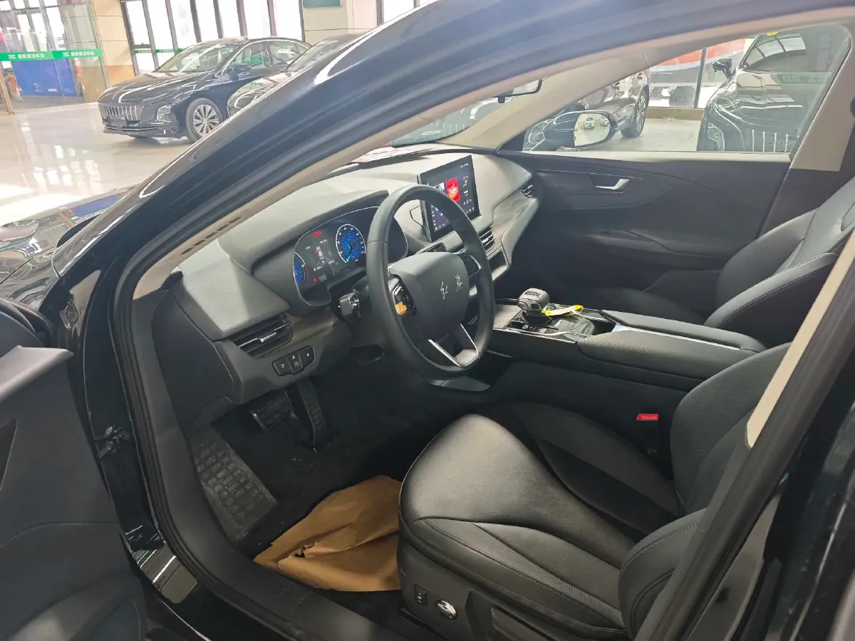 2022 HongQi E-QM5 BEV 56KWH,autocango,china used car exporter,china ev exporter,chinese used car exporter,chinese used ev exporter