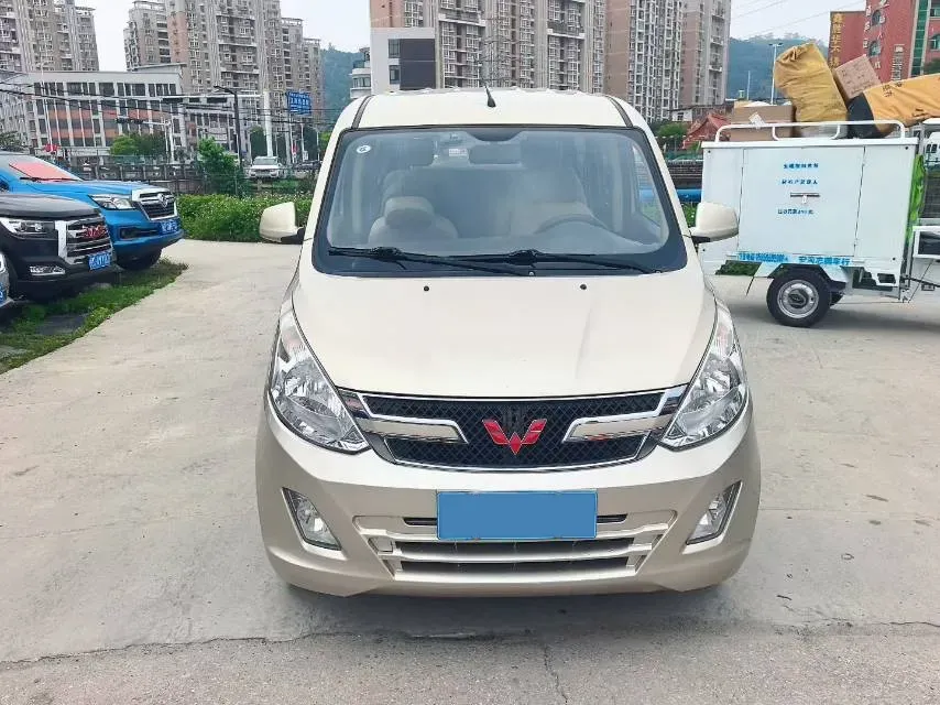 2018 WuLing RongGuang V 1.5L 112HP L4 5MT,autocango,china used car exporter,china ev exporter,chinese used car exporter,chinese used ev exporter