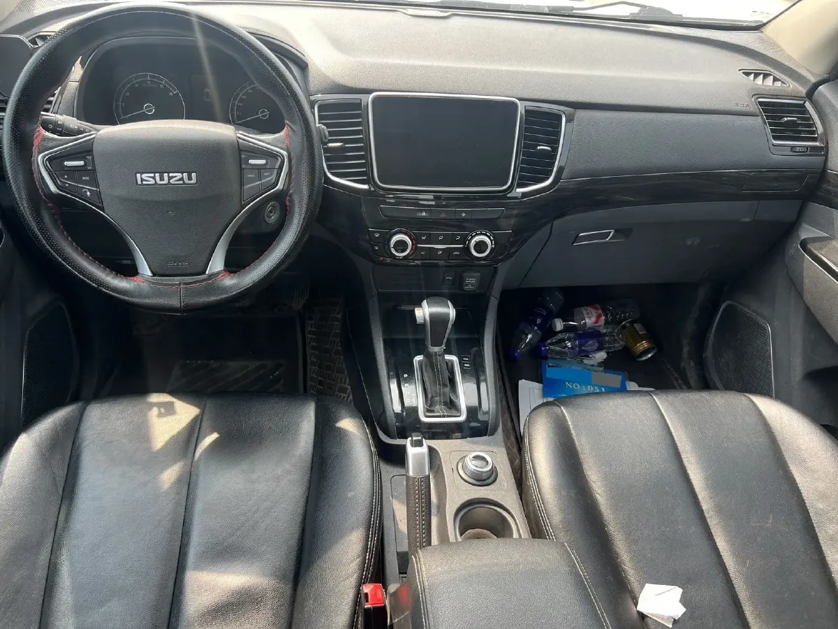 2020 Isuzu LingTuo 2.5T 150HP L4 6AT,autocango,china used car exporter,china ev exporter,chinese used car exporter,chinese used ev exporter