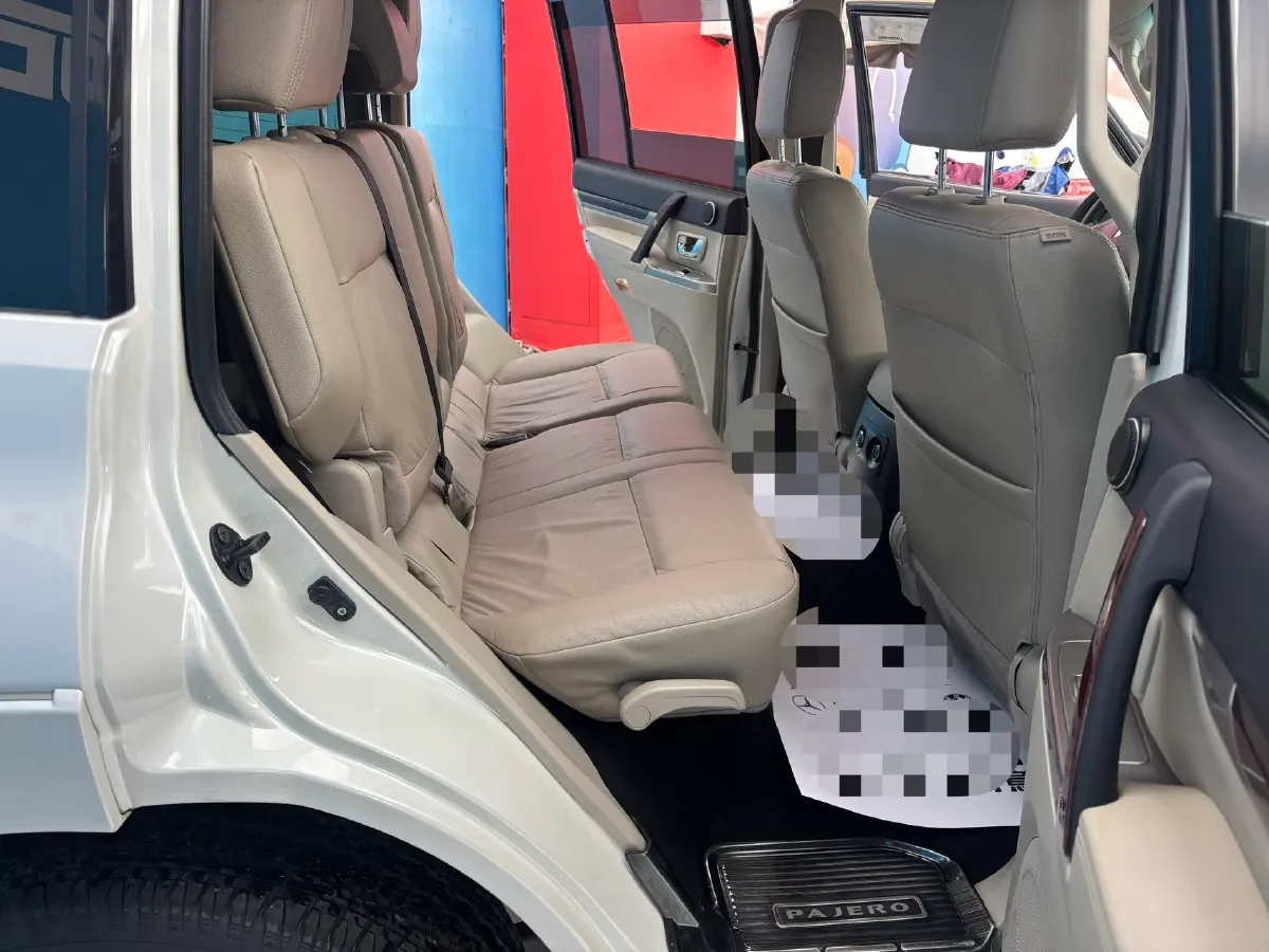 2018 Mitsubishi Pajero 3.0L 174HP V6 5AT,autocango,china used car exporter,china ev exporter,chinese used car exporter,chinese used ev exporter