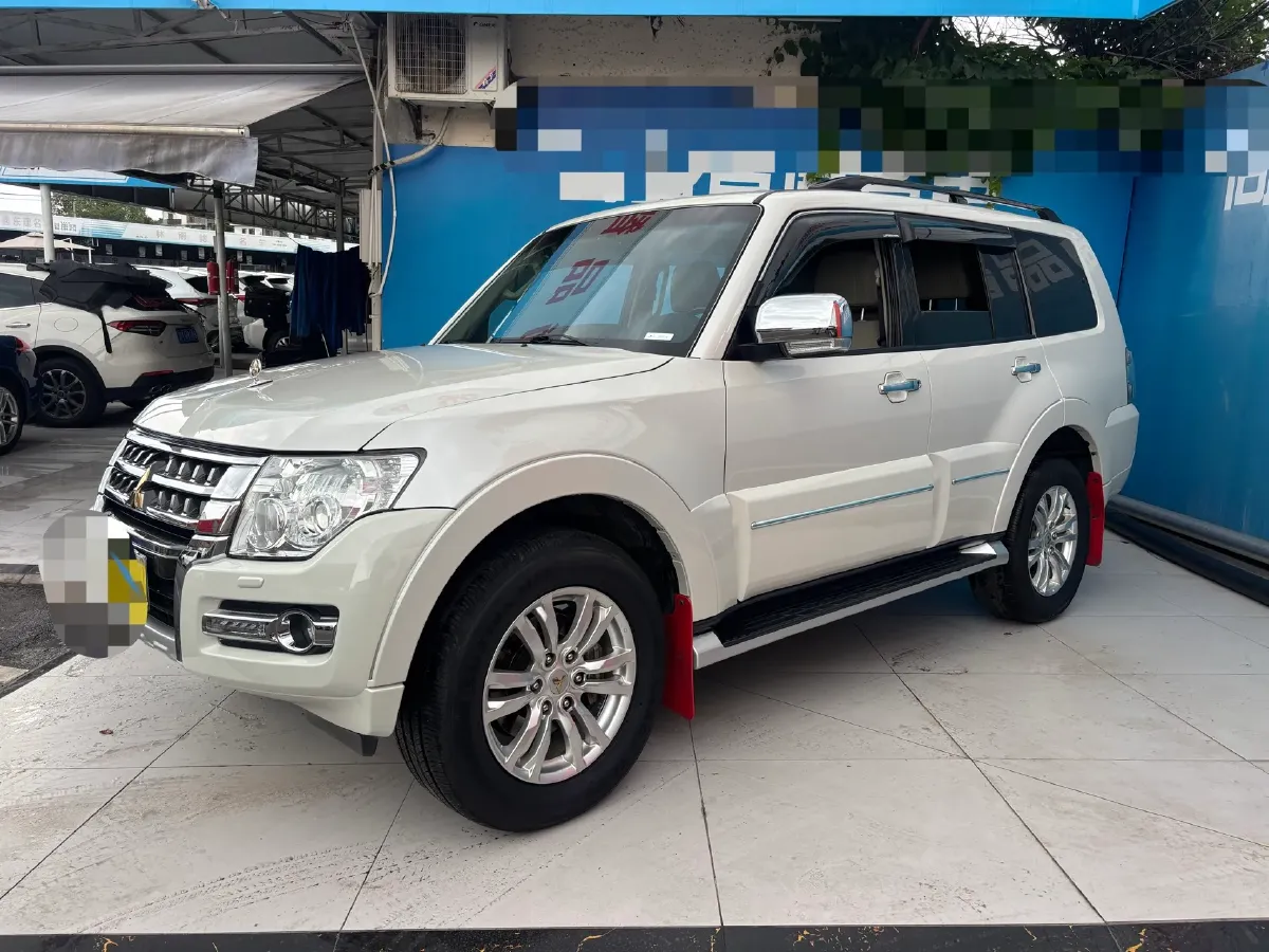 2018 Mitsubishi Pajero 3.0L 174HP V6 5AT,autocango,china used car exporter,china ev exporter,chinese used car exporter,chinese used ev exporter