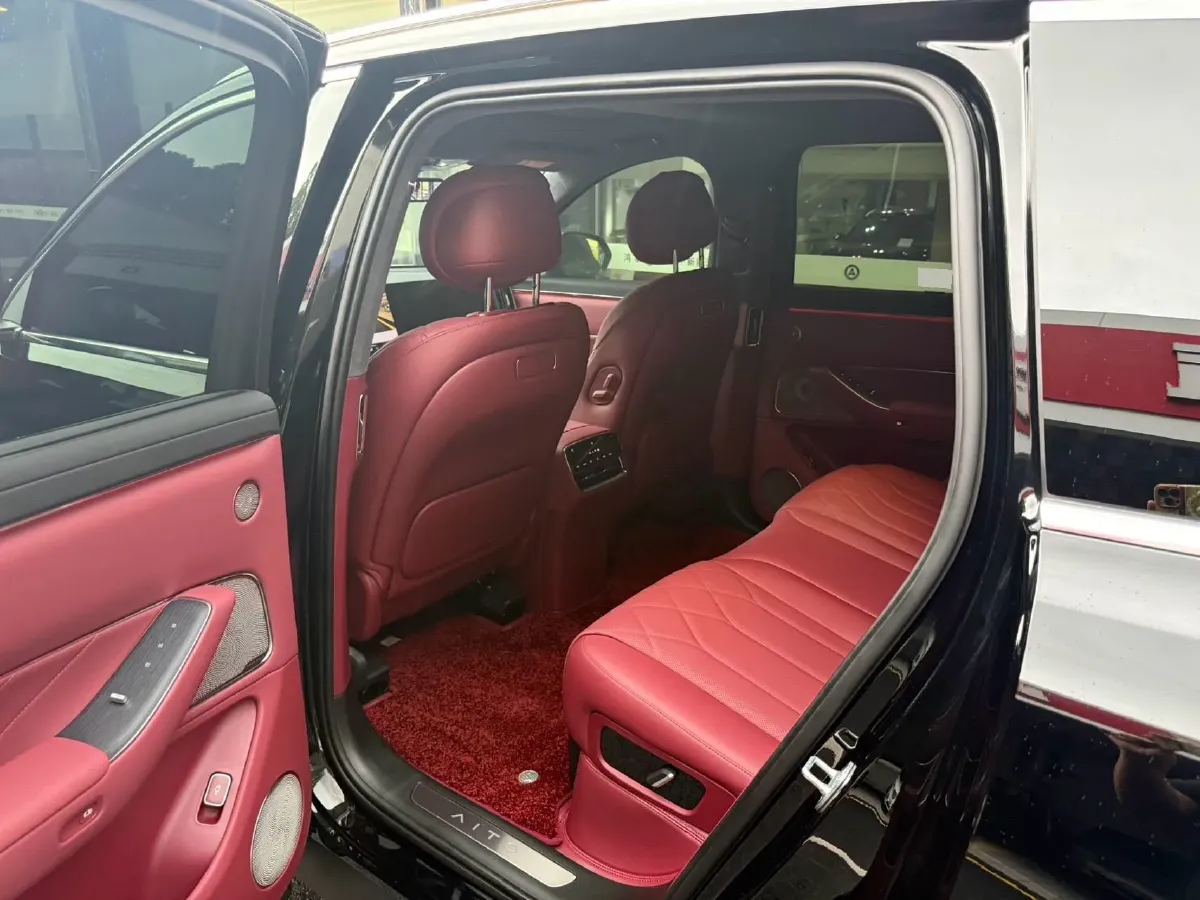 2025 AITO AITO M8 BEV,autocango,china used car exporter,china ev exporter,chinese used car exporter,chinese used ev exporter