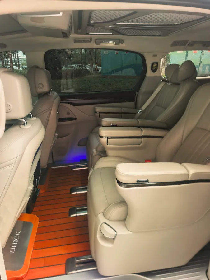 2021 Buick GL8 2.0T 237HP L4 9AT,autocango,china used car exporter,china ev exporter,chinese used car exporter,chinese used ev exporter