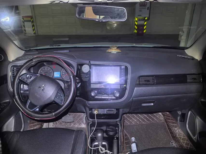 2018 Mitsubishi Outlander 2.0L 166HP L4 CVT,autocango,china used car exporter,china ev exporter,chinese used car exporter,chinese used ev exporter