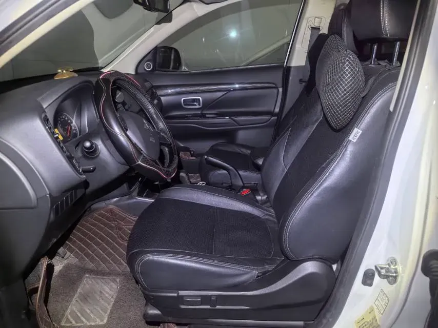 2018 Mitsubishi Outlander 2.0L 166HP L4 CVT,autocango,china used car exporter,china ev exporter,chinese used car exporter,chinese used ev exporter