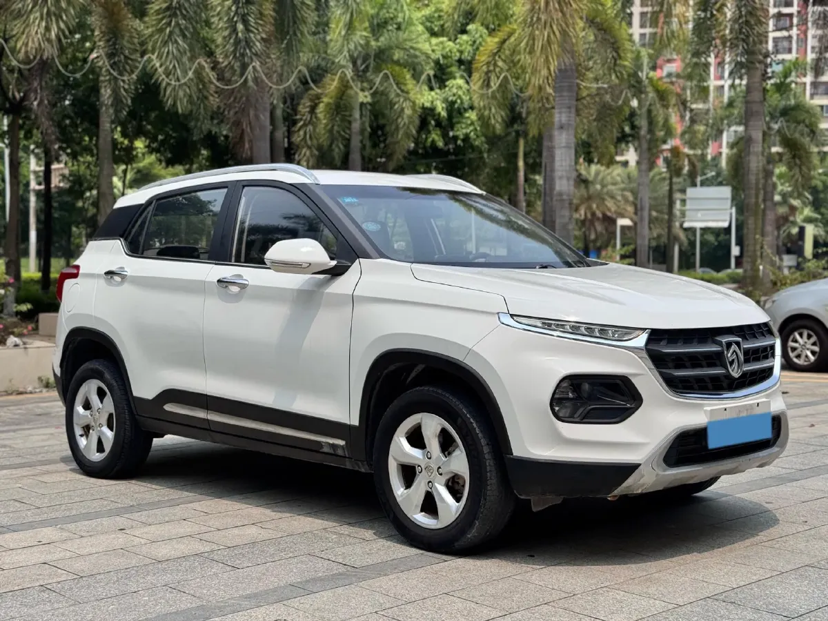 2017 BaoJun 510 1.5L 112HP L4 6MT,autocango,china used car exporter,china ev exporter,chinese used car exporter,chinese used ev exporter