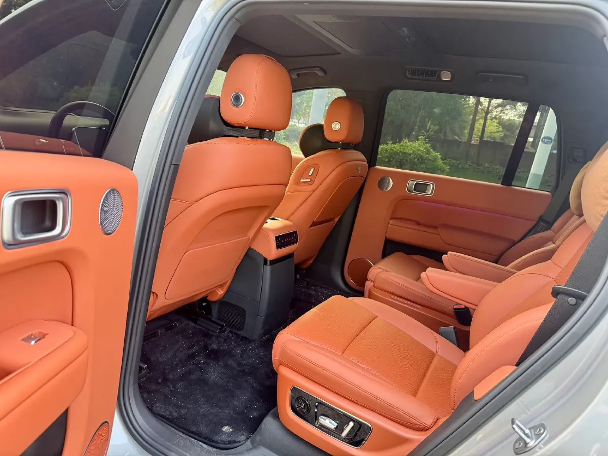 2024 Li L9 Range Extended 154HP REEV 52.3KWH,autocango,china used car exporter,china ev exporter,chinese used car exporter,chinese used ev exporter