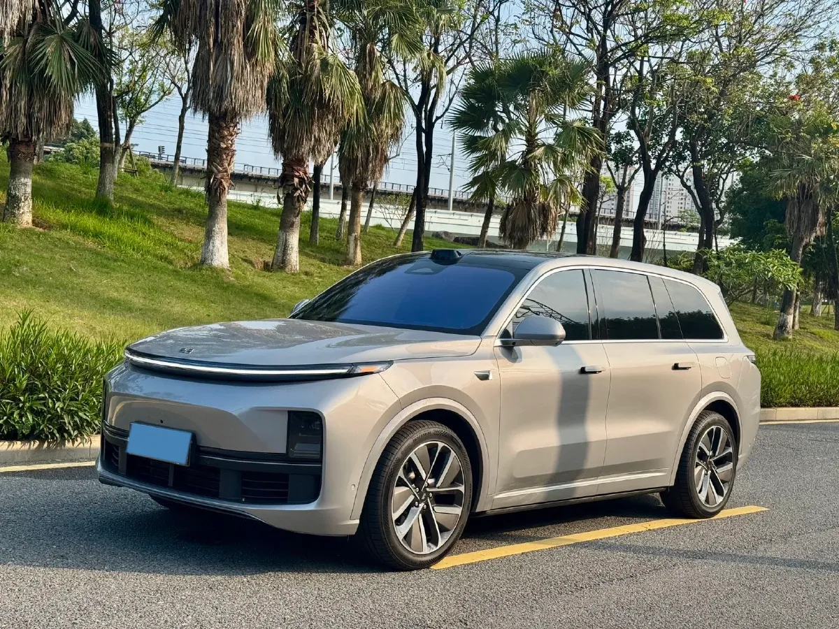 2024 Li L9 Range Extended 154HP REEV 52.3KWH,autocango,china used car exporter,china ev exporter,chinese used car exporter,chinese used ev exporter