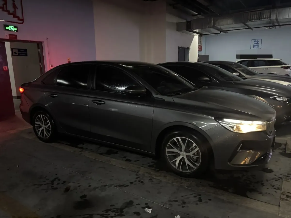 2025 Geely Emgrand 1.5L 127HP L4 5MT,autocango,china used car exporter,china ev exporter,chinese used car exporter,chinese used ev exporter