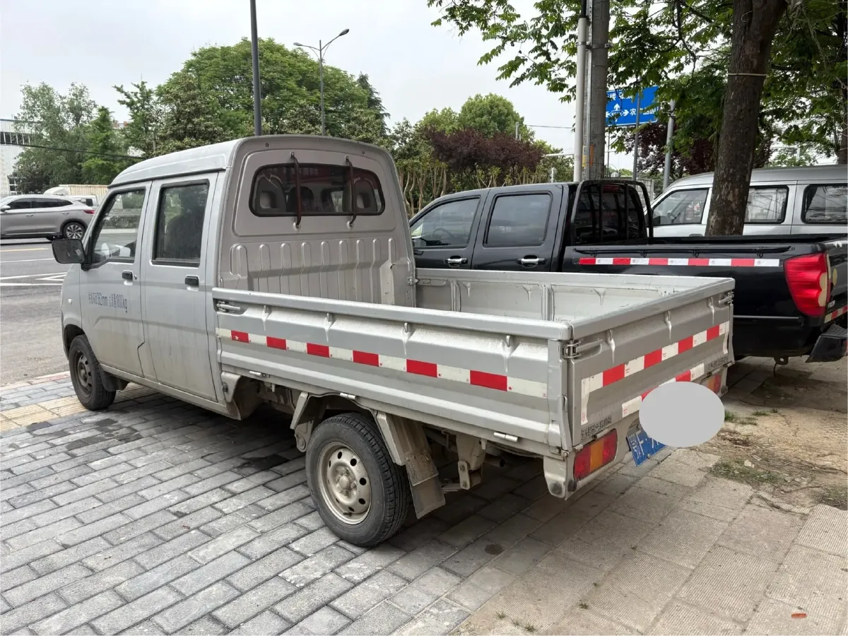 2021 WuLing RongGuang Mini Truck 1.2L 76HP L4 5MT,autocango,china used car exporter,china ev exporter,chinese used car exporter,chinese used ev exporter