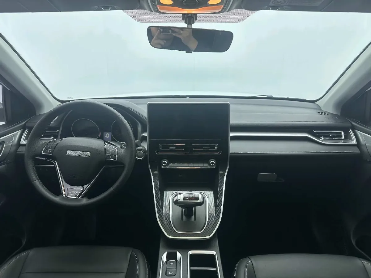 2021 Haval M6 1.5T 150HP L4 7DCT,autocango,china used car exporter,china ev exporter,chinese used car exporter,chinese used ev exporter