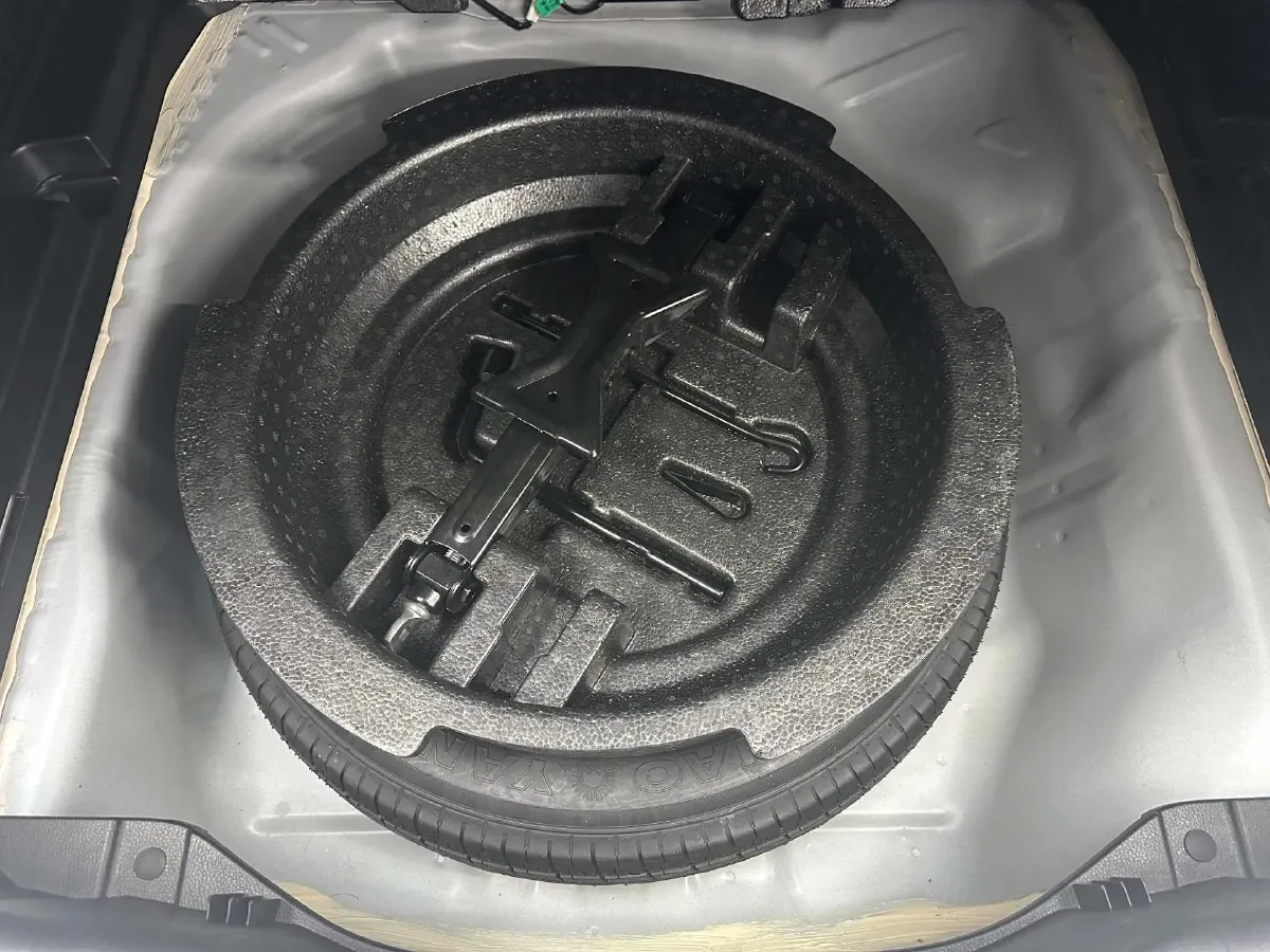 2021 Haval M6 1.5T 150HP L4 7DCT,autocango,china used car exporter,china ev exporter,chinese used car exporter,chinese used ev exporter