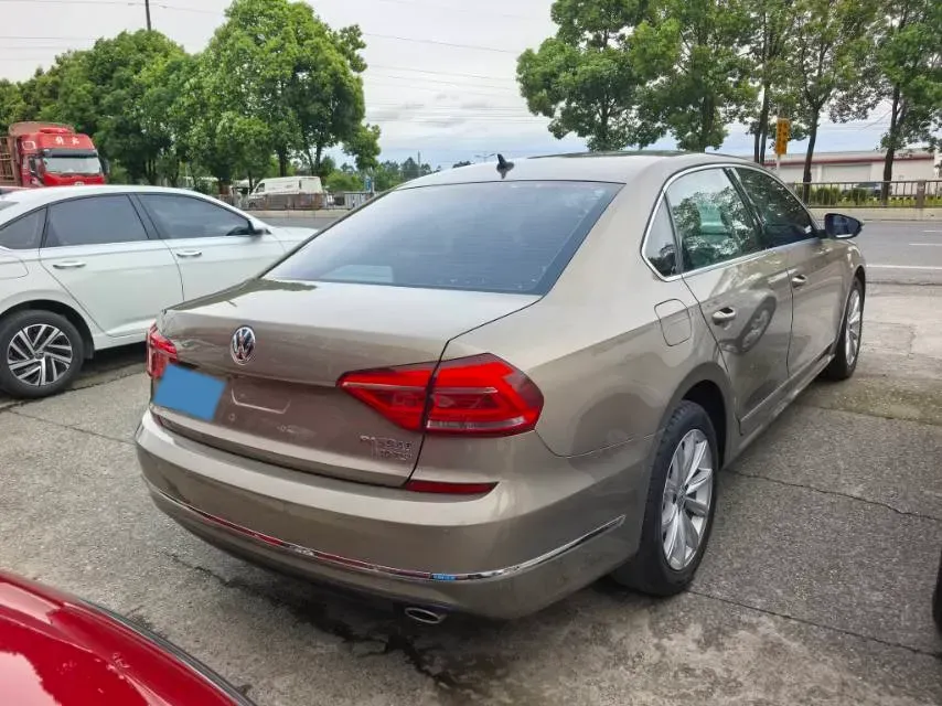 2016 Volkswagen Passat 1.8T 180HP L4 7DCT,autocango,china used car exporter,china ev exporter,chinese used car exporter,chinese used ev exporter