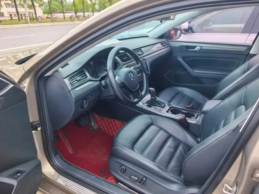 2016 Volkswagen Passat 1.8T 180HP L4 7DCT,autocango,china used car exporter,china ev exporter,chinese used car exporter,chinese used ev exporter