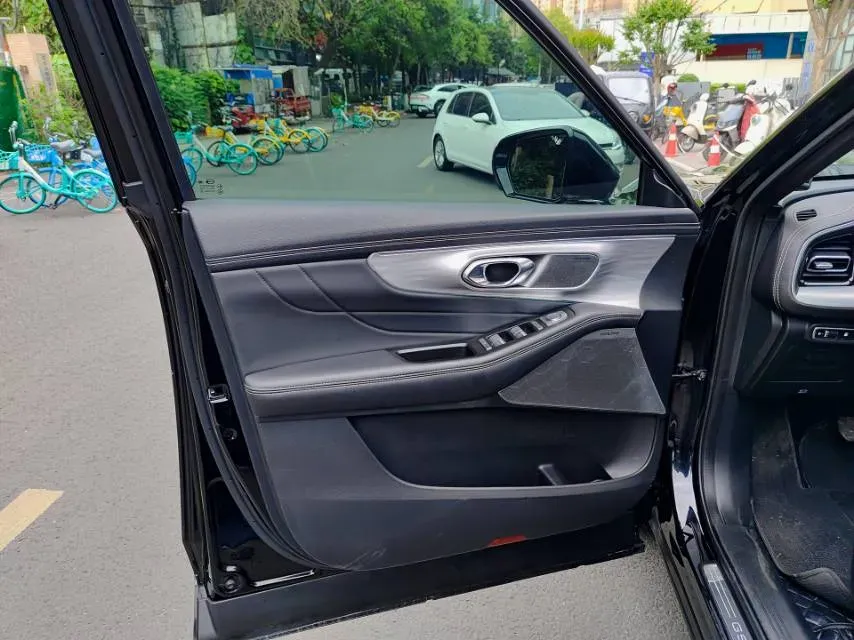 2022 GAC Trumpchi GS8 2.0T 252HP L4 8AT,autocango,china used car exporter,china ev exporter,chinese used car exporter,chinese used ev exporter