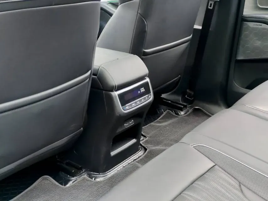 2022 GAC Trumpchi GS8 2.0T 252HP L4 8AT,autocango,china used car exporter,china ev exporter,chinese used car exporter,chinese used ev exporter