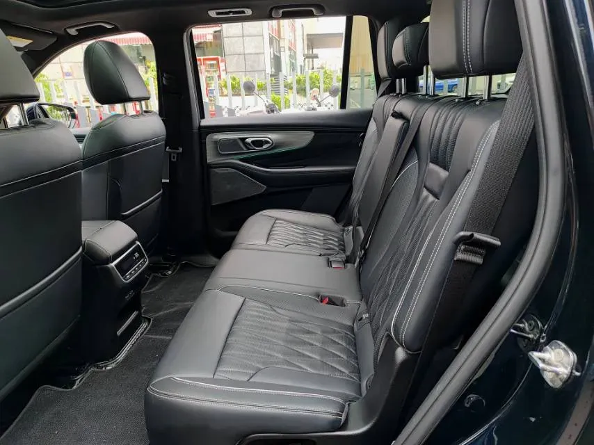 2022 GAC Trumpchi GS8 2.0T 252HP L4 8AT,autocango,china used car exporter,china ev exporter,chinese used car exporter,chinese used ev exporter