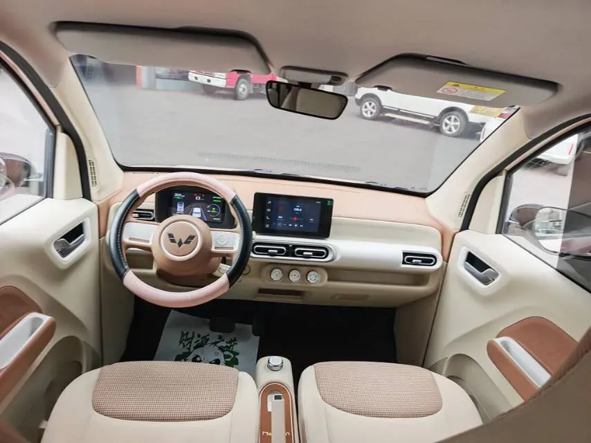 2024 WuLing HongGuang MINI EV BEV 17.3KWH,autocango,china used car exporter,china ev exporter,chinese used car exporter,chinese used ev exporter