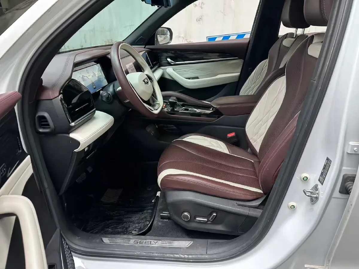 2021 Geely Monjaro 2.0T 218HP L4 7DCT,autocango,china used car exporter,china ev exporter,chinese used car exporter,chinese used ev exporter