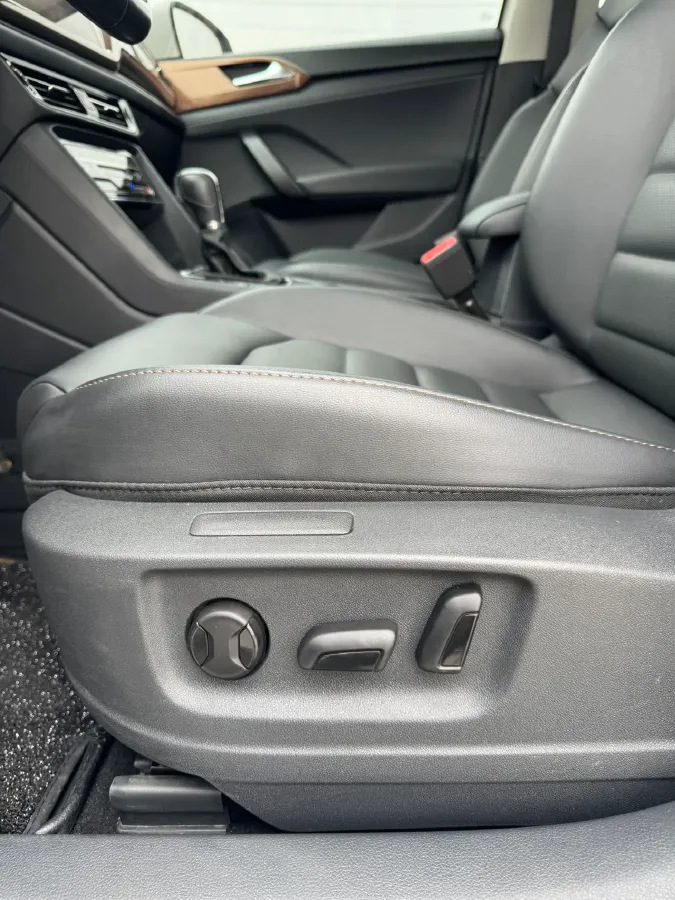 2021 Volkswagen Tharu 1.4T 150HP L4 7DCT,autocango,china used car exporter,china ev exporter,chinese used car exporter,chinese used ev exporter