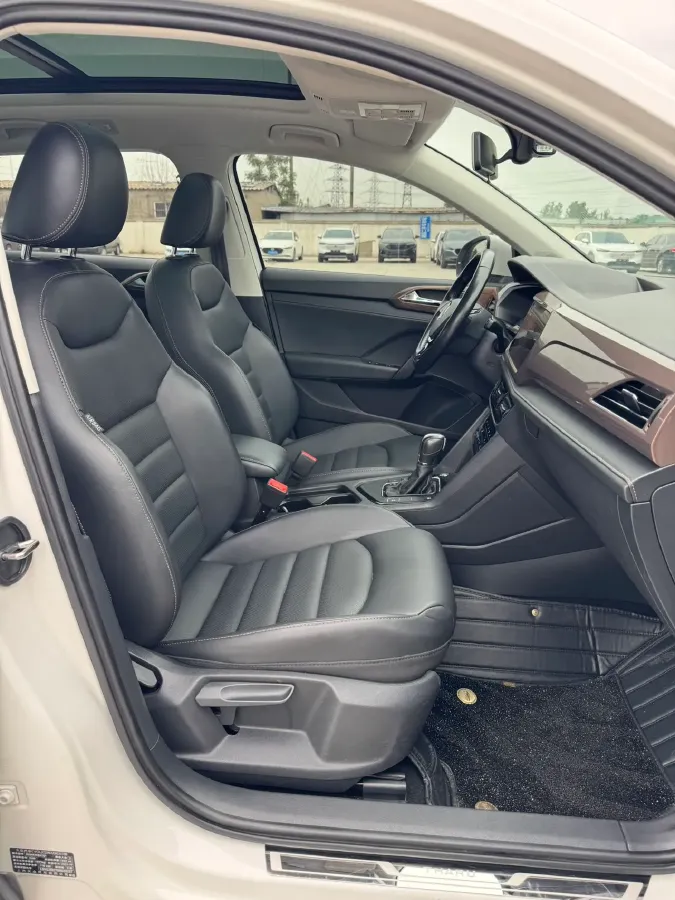 2021 Volkswagen Tharu 1.4T 150HP L4 7DCT,autocango,china used car exporter,china ev exporter,chinese used car exporter,chinese used ev exporter